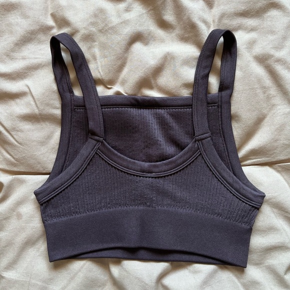 Harlow Fitted Cropped Tank - Picture 2 of 3